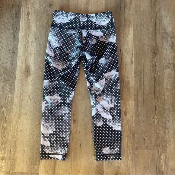 Lululemon Dottie Dream Rose Cropped Leggings - Picture 8 of 8